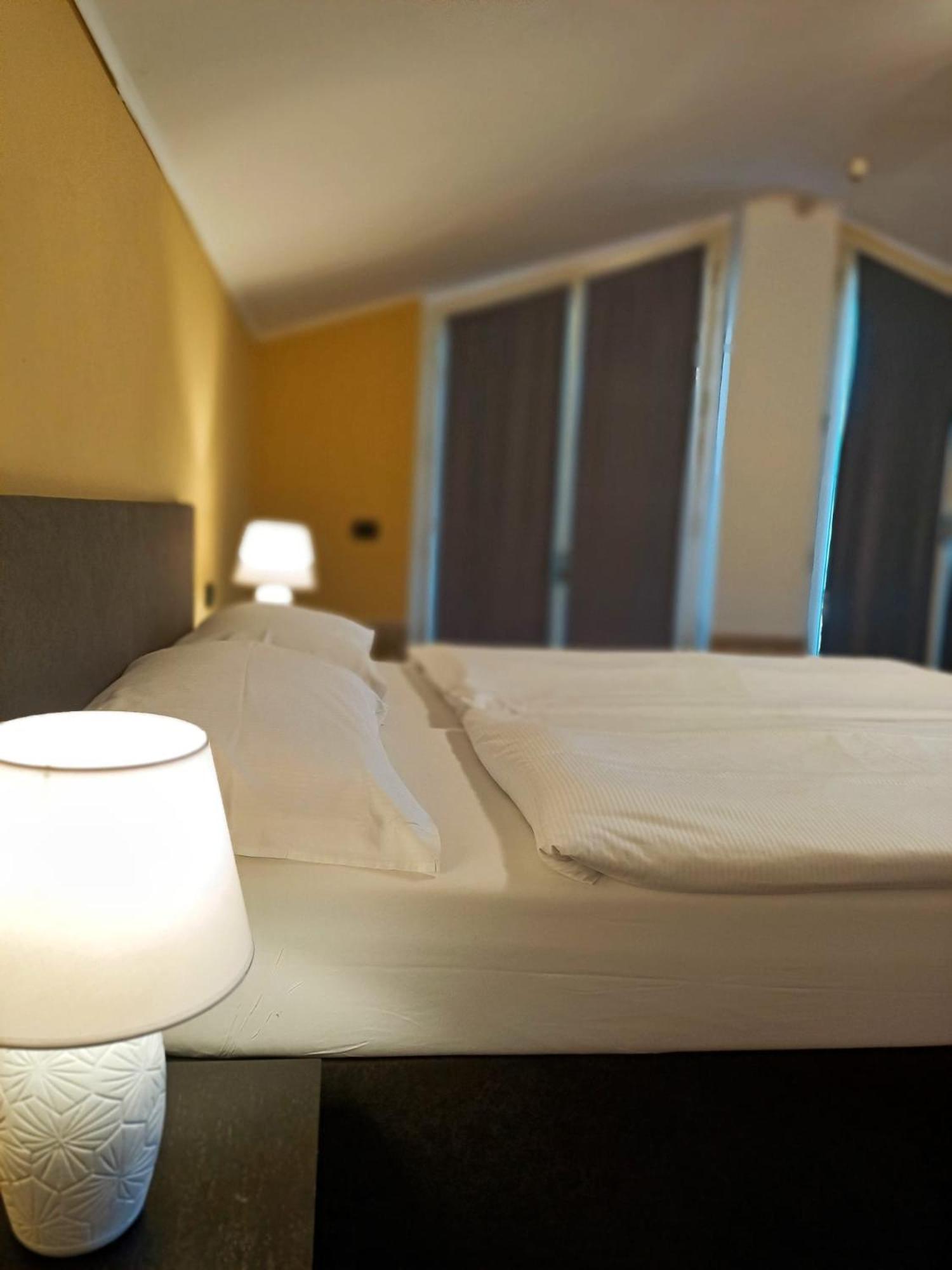 Aquazzurra Resort & Aparthotel Cannobio Exteriör bild
