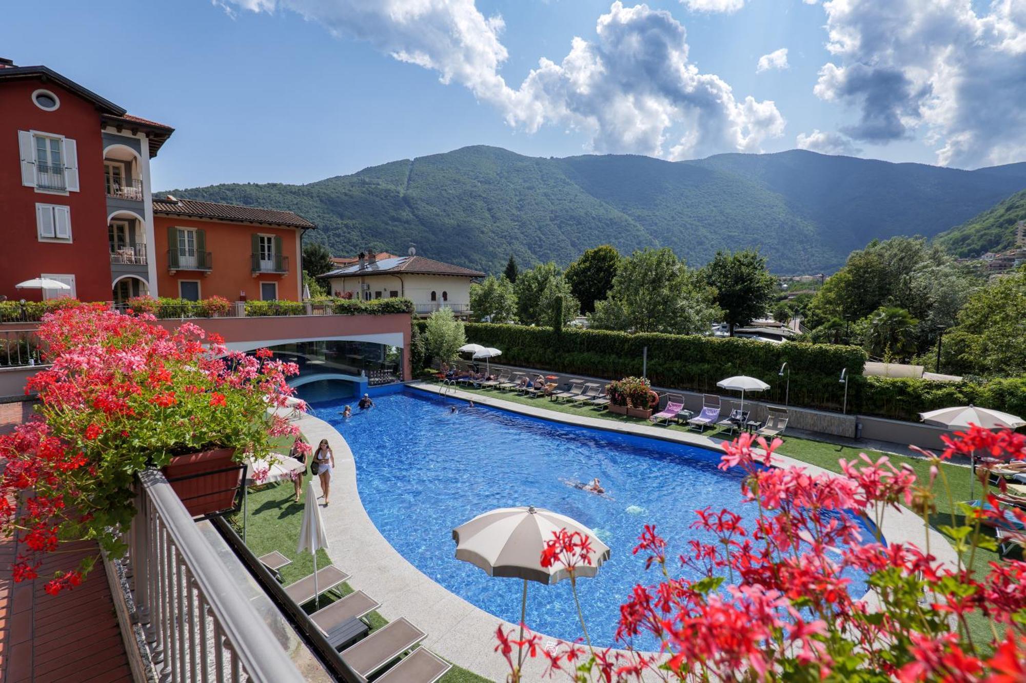 Aquazzurra Resort & Aparthotel Cannobio Exteriör bild